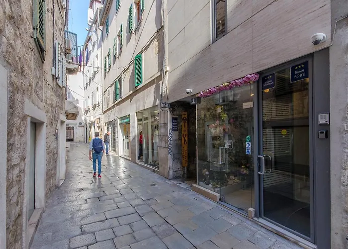 Aspalathos Old Town Residence